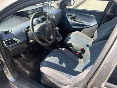 Lancia Ypsilon 1.0 firefly hybrid Oro s&amp;s 70cv Grigio usata Piancogno