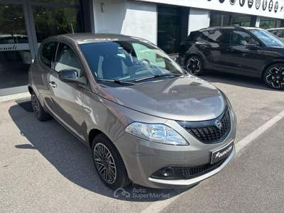 Lancia Ypsilon 1.0 firefly hybrid Oro s&amp;s 70cv Grigio usata Piancogno