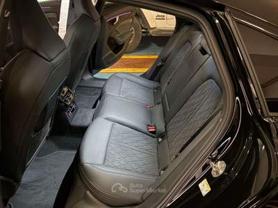 Audi A6 A6  e-hybrid 270 kW S tronic  S line edition quattro Nero usata Milano