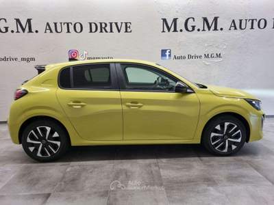 Peugeot 208 Hybrid 110 e-DCS6 Business Giallo usata Erba