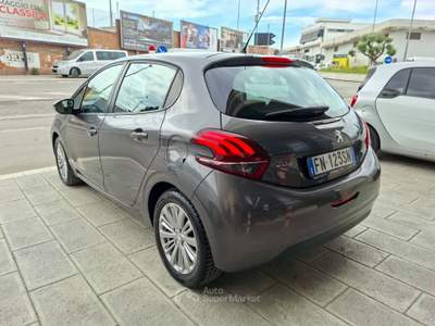 Peugeot 208 1.2 PureTech 82cv GPL Active 2018 Bronzo usata Cerignola