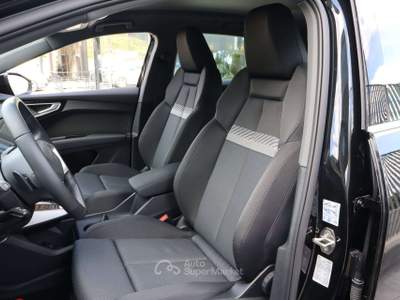 Audi Q4 Q4 E Tron 45 QUATTRO ACC LED CAMERA 19" SOLO 14.500KM! Nero usata Varna