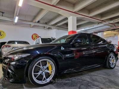 Alfa Romeo Giulia 2.9 V6 BI-TURBO QUADRIFOGLIO +CARBON CERAMICA+UNIP Nero usata Torino Alfa Romeo Giulia 2.9 V6 BI-TURBO QUADRIFOGLIO +CARBON CERAMICA+UNIP Nero usata Torino