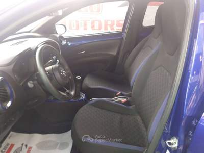 Toyota Aygo X Air X 1.0 Lounge Air 72cv PROMOZIONE FINANZIAMENTO Blu/Azzurro usata Brugherio
