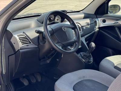Lancia Ypsilon Lancia Ypsilon 1.3 MJT 75 CV Versus usata Beinasco