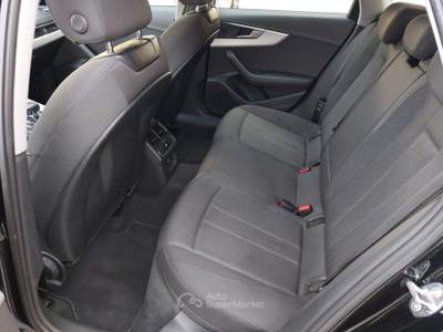 Audi A4 Avant 30 hybrid TDI/136 CV S tronic Bus. Adv. Nero usata Tivoli