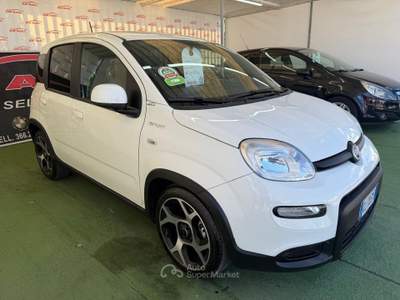 Fiat Panda SPORT 1.0 BENZINA/IBRIDA 70CV Bianco usata Giugliano