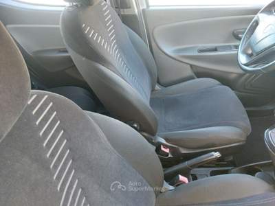 Lancia Ypsilon 1.2 69 CV 5 porte GPL Ecochic Gold Grigio usata Tivoli