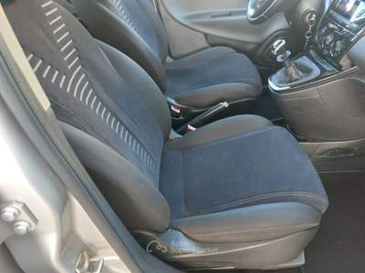Lancia Ypsilon 1.2 69 CV 5 porte GPL Ecochic Gold Grigio usata Tivoli