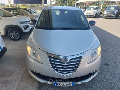 Lancia Ypsilon 1.2 69 CV 5 porte GPL Ecochic Gold Grigio usata Tivoli