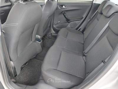 Peugeot 208 1.2  PureTech Allure 5 porte Neopatentati Grigio usata Tivoli