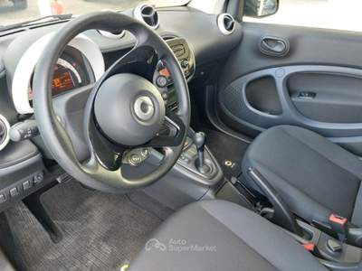 Smart ForTwo EQ Pure uniprò km 10.000 Automatica Fatturab. Bianco usata Tivoli