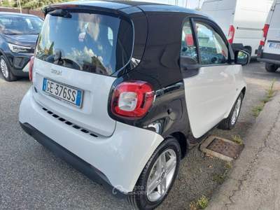 Smart ForTwo EQ Pure uniprò km 10.000 Automatica Fatturab. Bianco usata Tivoli
