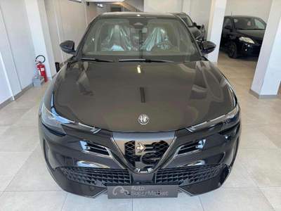 Alfa Romeo Junior 1.2 145 CV Hybrid eDCT6 Speciale km0 Nero usata Spoltore