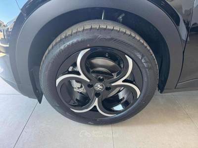 Alfa Romeo Junior 1.2 145 CV Hybrid eDCT6 Speciale km0 Nero usata Spoltore