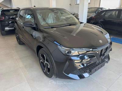 Alfa Romeo Junior 1.2 145 CV Hybrid eDCT6 Speciale km0 Nero usata Spoltore