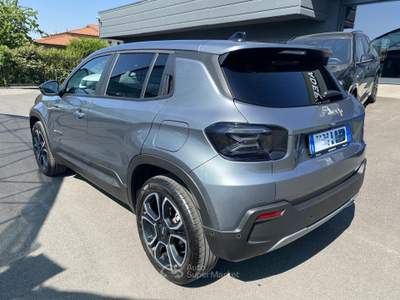 Jeep Avenger 1.2 turbo Summit fwd 100cv, AZIENDALE Rosso usata Paderno Franciacorta