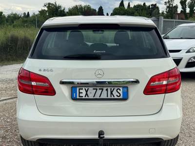 Mercedes-Benz Classe B B 200 NGD Executive Gancio Traino Bianco usata Rimini
