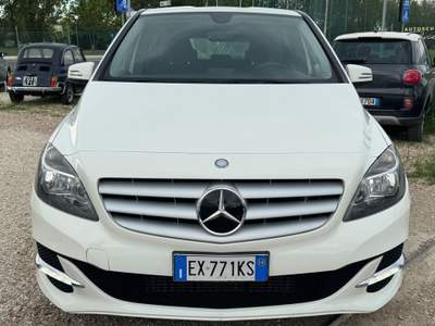 Mercedes-Benz Classe B B 200 NGD Executive Gancio Traino Bianco usata Rimini