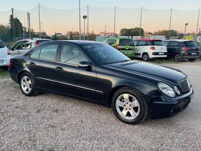 Mercedes-Benz Classe E E 200 CDI cat Avantgarde Blu/Azzurro usata Rimini