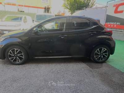 Toyota Yaris 5 porte Lounge Nero usata Cercola