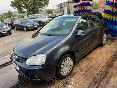 Volkswagen Golf GOLF V GPL BOMBOLA NUOVA 20 EURO 400 KM Verde usata Rimini