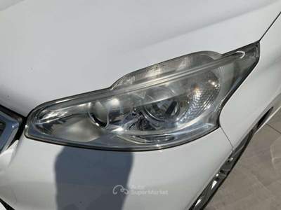 Peugeot 208 1.2 VTi 82 CV 5 porte Allure Bianco usata Pieve di Cento