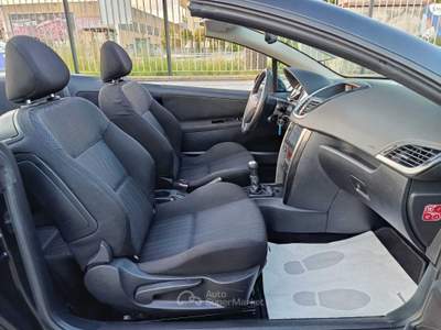 Peugeot 207 PEUGEOT 207 1.6 HDI 110 CV CC CABRIOLET Nero usata Pontecagnano Faiano