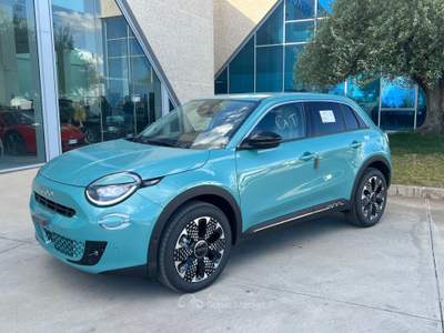 Fiat 600 Hybrid 110 CV DCT MHEV La Prima - possibilità noleggio no scoring Blu/Azzurro usata Gela