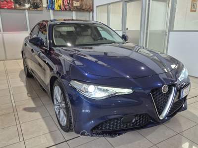 Alfa Romeo Giulia 2.2 Turbodiesel 190 CV AT8 Business Blu/Azzurro usata Milano