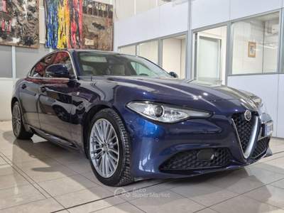 Alfa Romeo Giulia 2.2 Turbodiesel 190 CV AT8 Business Blu/Azzurro usata Milano
