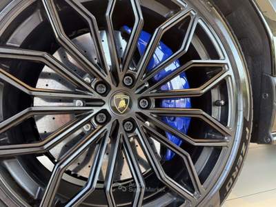 Lamborghini Urus Urus 4.0 V8 Phev SE Nero usata Venaria Reale
