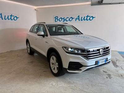 Volkswagen Touareg 3.0 V6 TDI 286 CV SCR Style Blu/Azzurro usata Borgo San Dalmazzo
