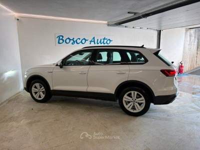Volkswagen Touareg 3.0 V6 TDI 286 CV SCR Style Blu/Azzurro usata Borgo San Dalmazzo