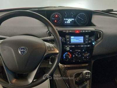 Lancia Ypsilon 1.0 FireFly 5 porte S&amp;S Hybrid Ecochic Silver Rosso usata Borgo San Dalmazzo