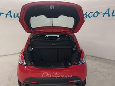 Lancia Ypsilon 1.0 FireFly 5 porte S&amp;S Hybrid Ecochic Silver Rosso usata Borgo San Dalmazzo