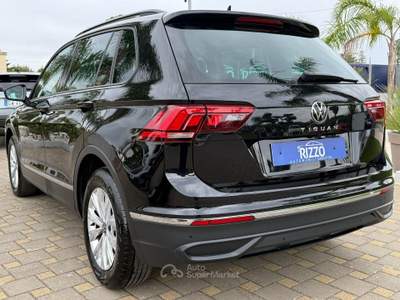 Volkswagen Tiguan VOLKWAGEN TIGUAN 2.0TDI 150CV DSG LIFE NAVI Nero usata Mesagne