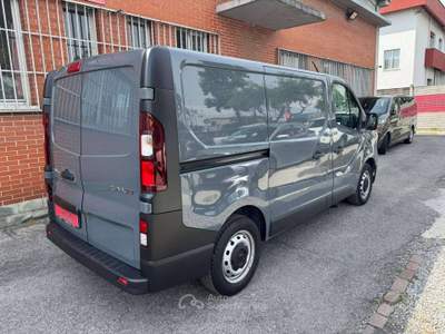 Renault Trafic T27 2.0 dCi 110CV PC-TN Furgone Ice Grigio usata Cernusco sul Naviglio