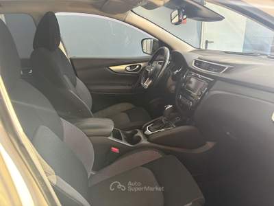 Nissan Qashqai DCT N-Connecta Bianco usata Monopoli