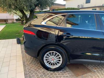 Jaguar F-Pace null usata pordenone