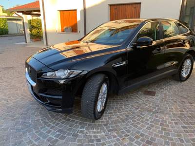 Jaguar F-Pace null usata pordenone