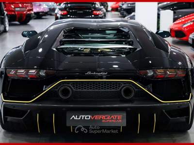 Lamborghini Aventador Ultimae 6.5 V12|FULL CARBON SPEC|IVA ESP|1 OF 350 Nero usata Vergiate