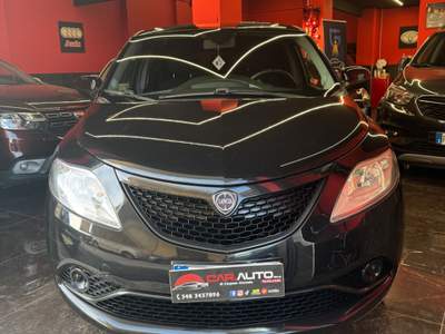 Lancia Ypsilon 5 porte GPL Ecochic Black and Noir Nero usata Giugliano in Campania