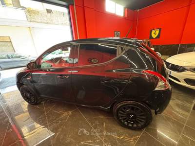 Lancia Ypsilon 5 porte GPL Ecochic Black and Noir Nero usata Giugliano in Campania