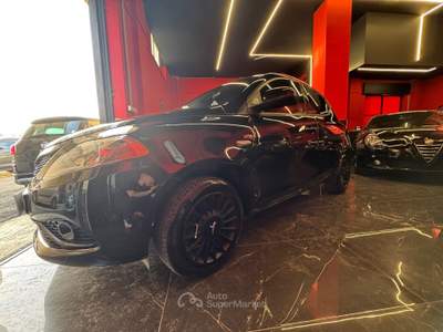 Lancia Ypsilon 5 porte GPL Ecochic Black and Noir Nero usata Giugliano in Campania