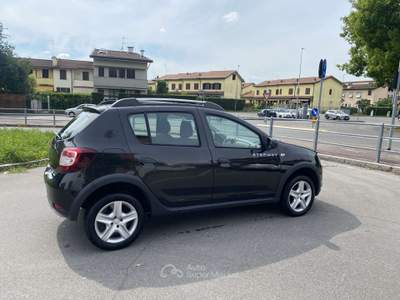 Dacia Sandero Stepway 1.5 dci  s&s 90cv E6 NEOPATENTATI Grigio usata Treviglio