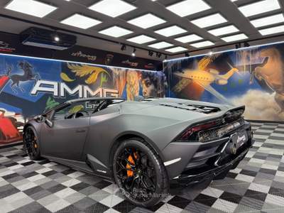 Lamborghini Huracán Huracan Huracán 5.2 V10 EVO Spyder (200) Nero usata Calenzano