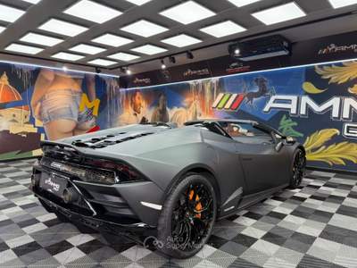 Lamborghini Huracán Huracan Huracán 5.2 V10 EVO Spyder (200) Nero usata Calenzano