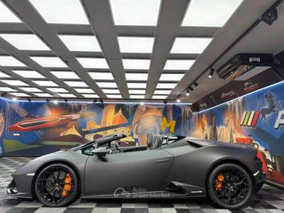 Lamborghini Huracán Huracan Huracán 5.2 V10 EVO Spyder (200) Nero usata Calenzano