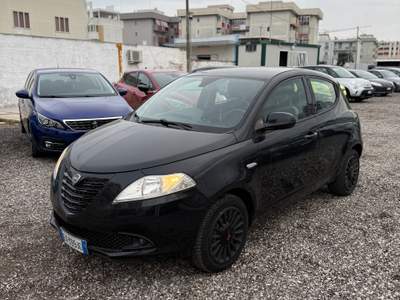 Lancia Ypsilon GPL usata Barletta